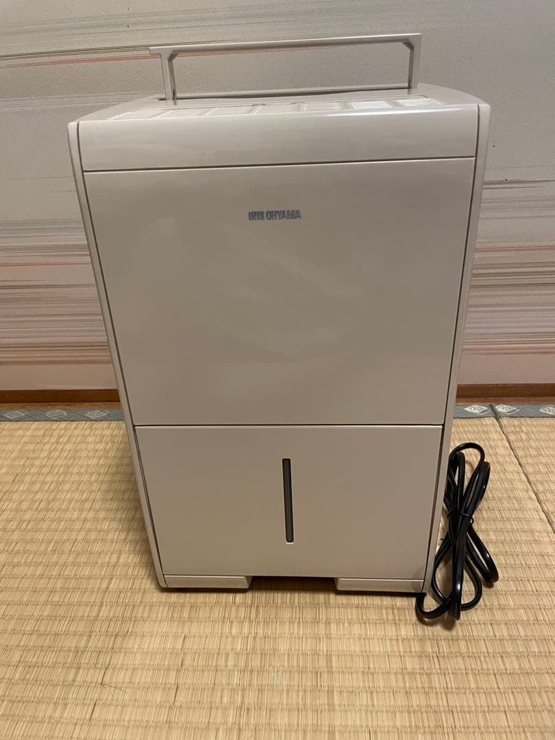 アイリスオーヤマ　除湿機　KIJC-J56