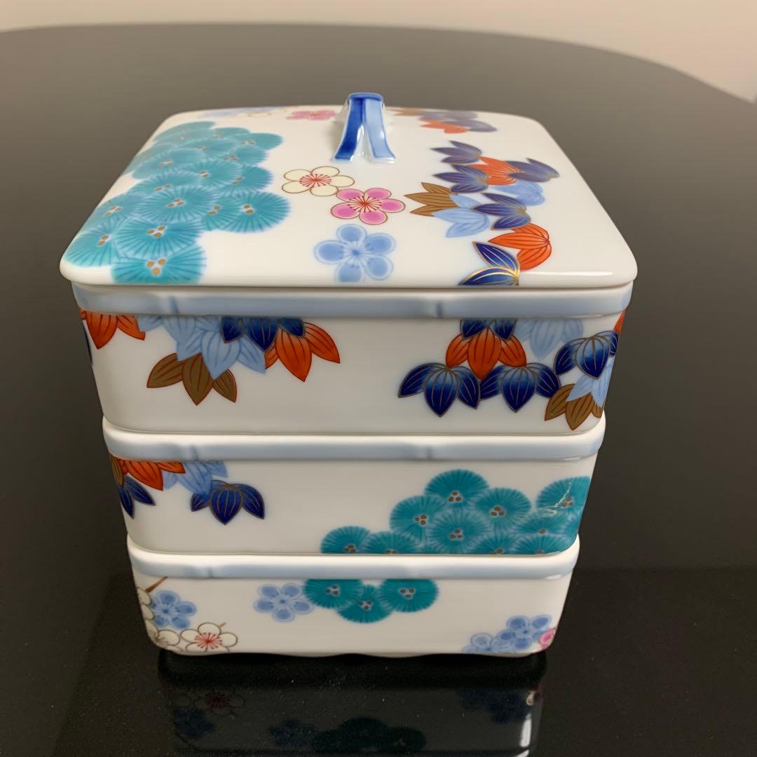 有田焼　香蘭社　染錦松竹梅　三段重　陶磁器　重箱　正月　おせち　木箱入り