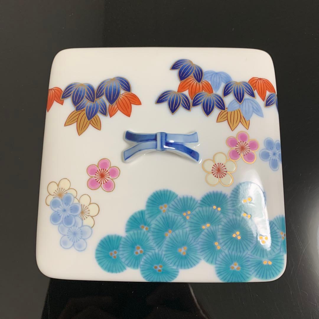 有田焼　香蘭社　染錦松竹梅　三段重　陶磁器　重箱　正月　おせち　木箱入り