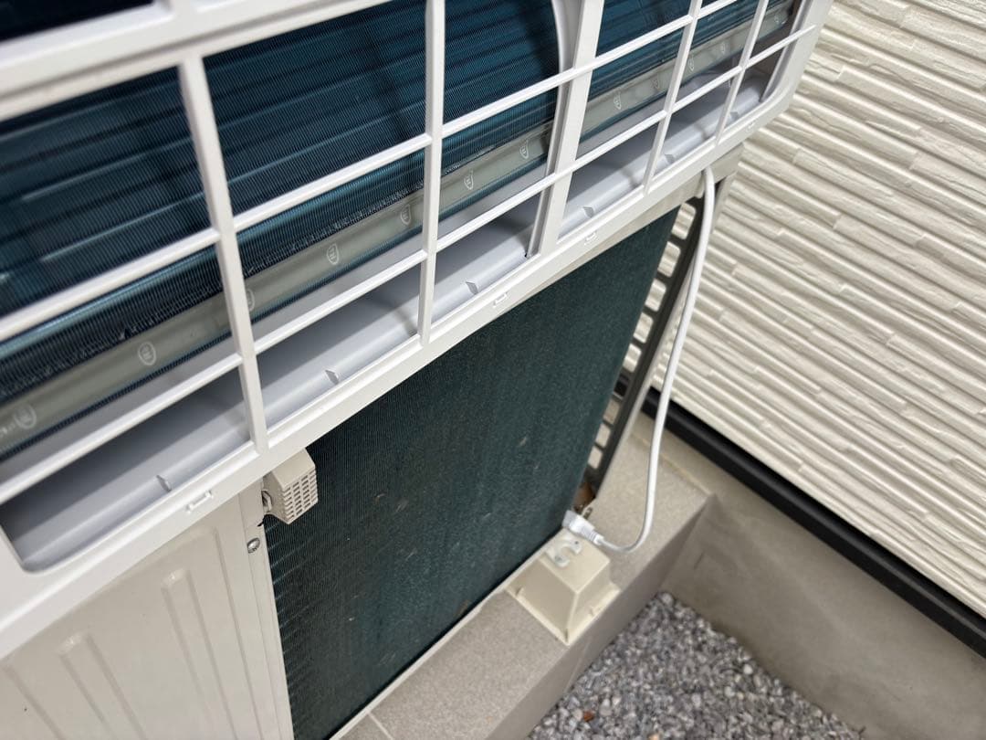 2025年製　引き取り可　RIAIR エアコン　6〜9畳用　100V