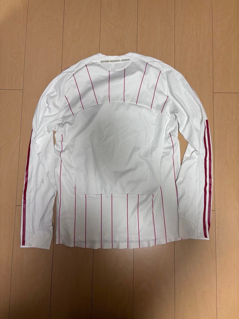 ADIDAS サッカー　デンマーク代表　ユニフォーム 値段交渉可