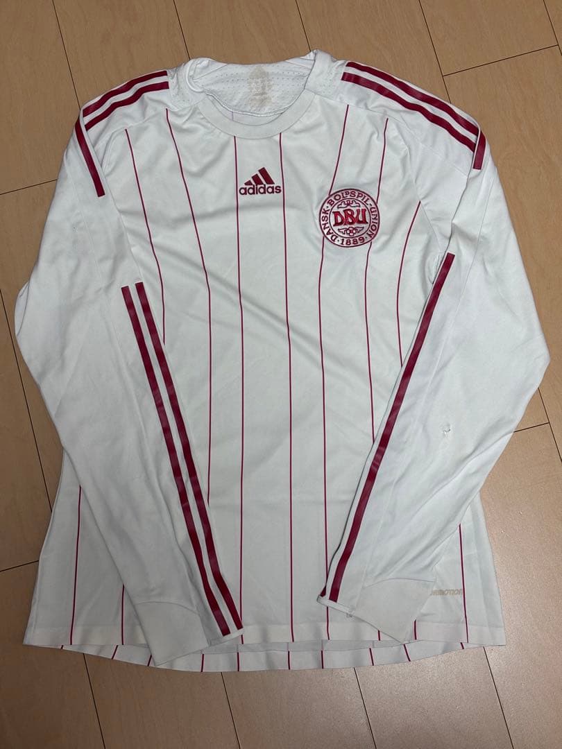 ADIDAS サッカー　デンマーク代表　ユニフォーム 値段交渉可