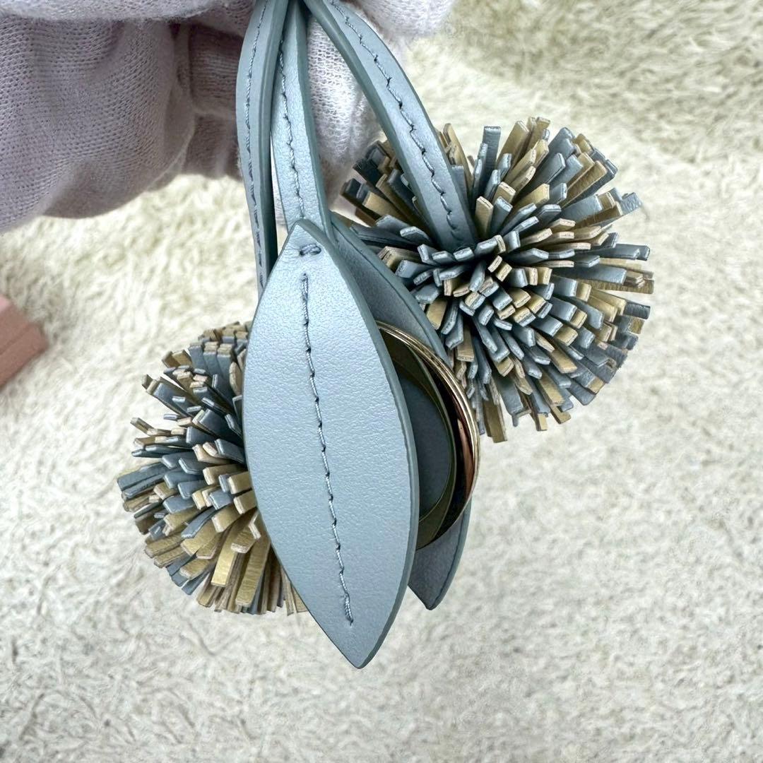 極美品★MIUMIU 25ss レザー トリック チャーム リング ロゴ ブルー