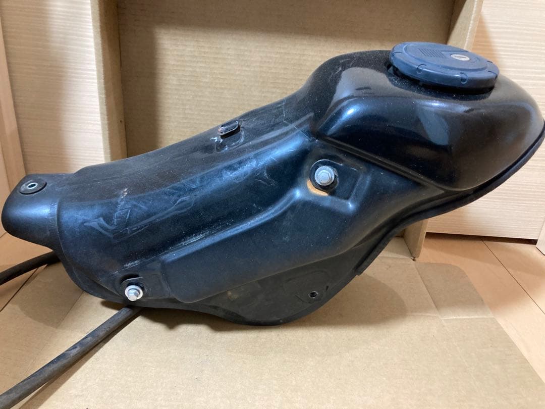 カワサキ　Dトラッカー250 タンク