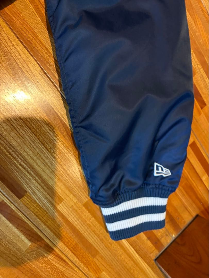 【美品】NEW ERA ヤンキース ネイビー アウター スタジャン