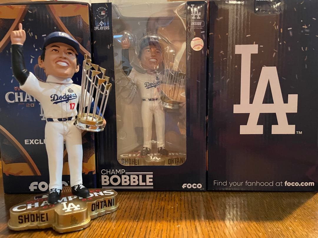 【新品】大谷翔平　2024 WSチャンピオン　８インチボブルヘッド