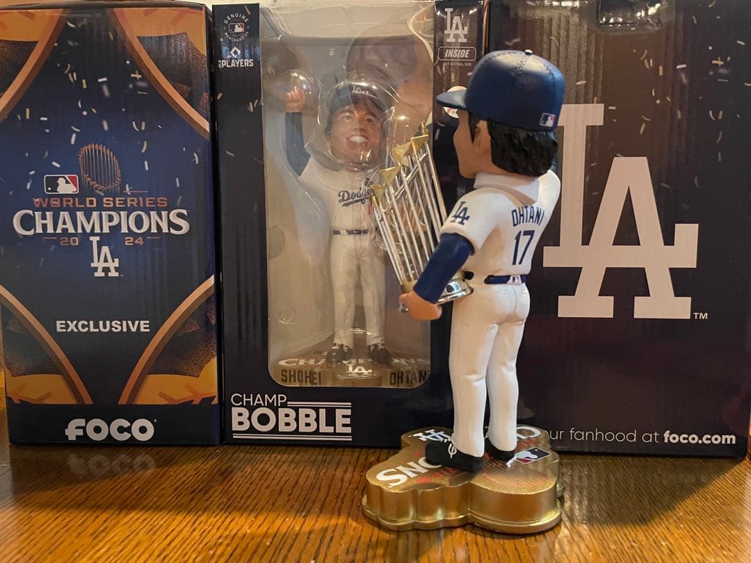 【新品】大谷翔平　2024 WSチャンピオン　８インチボブルヘッド