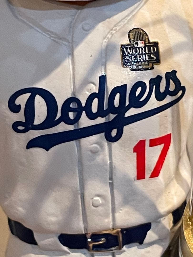 【新品】大谷翔平　2024 WSチャンピオン　８インチボブルヘッド