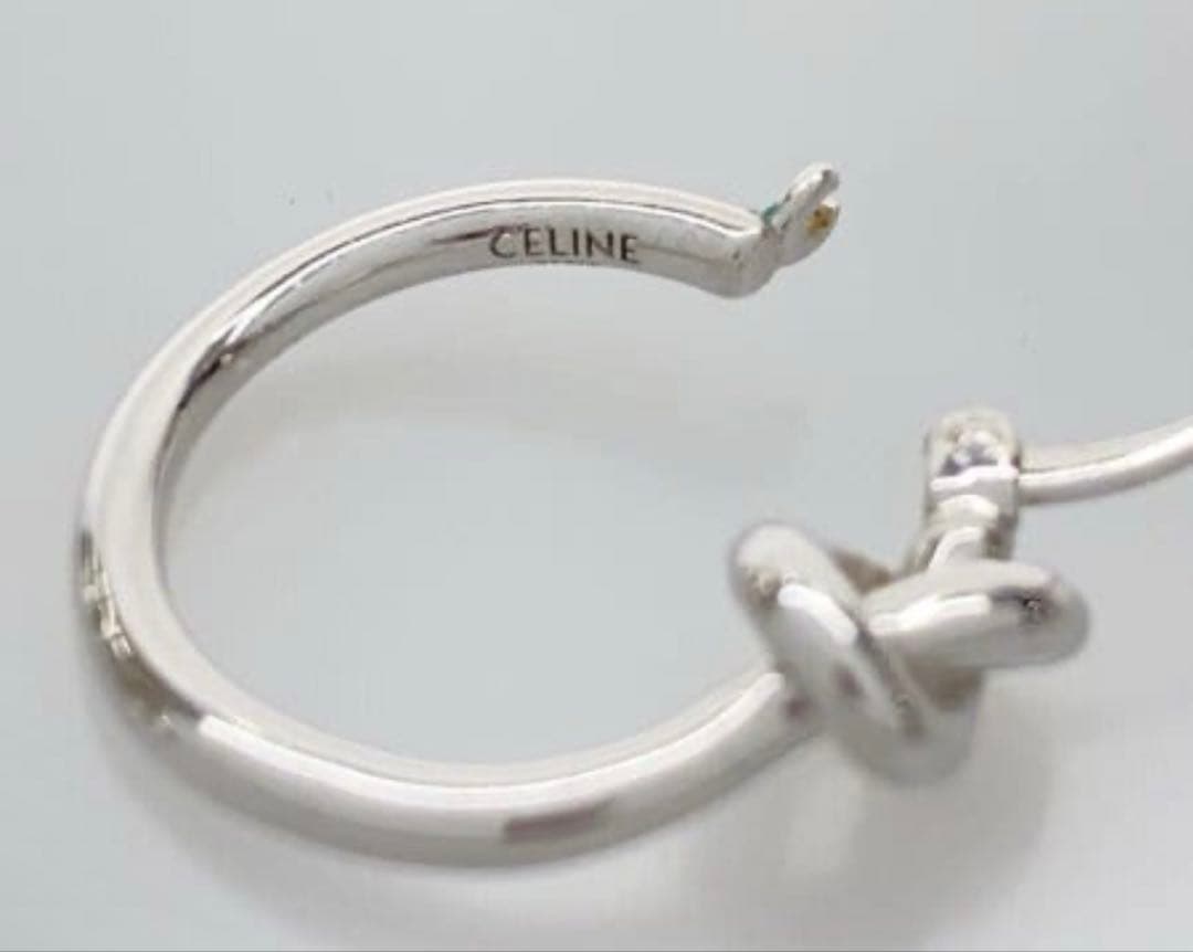 最安値 セリーヌ ノット スモールフープ ピアス シルバー 片耳　CELINE