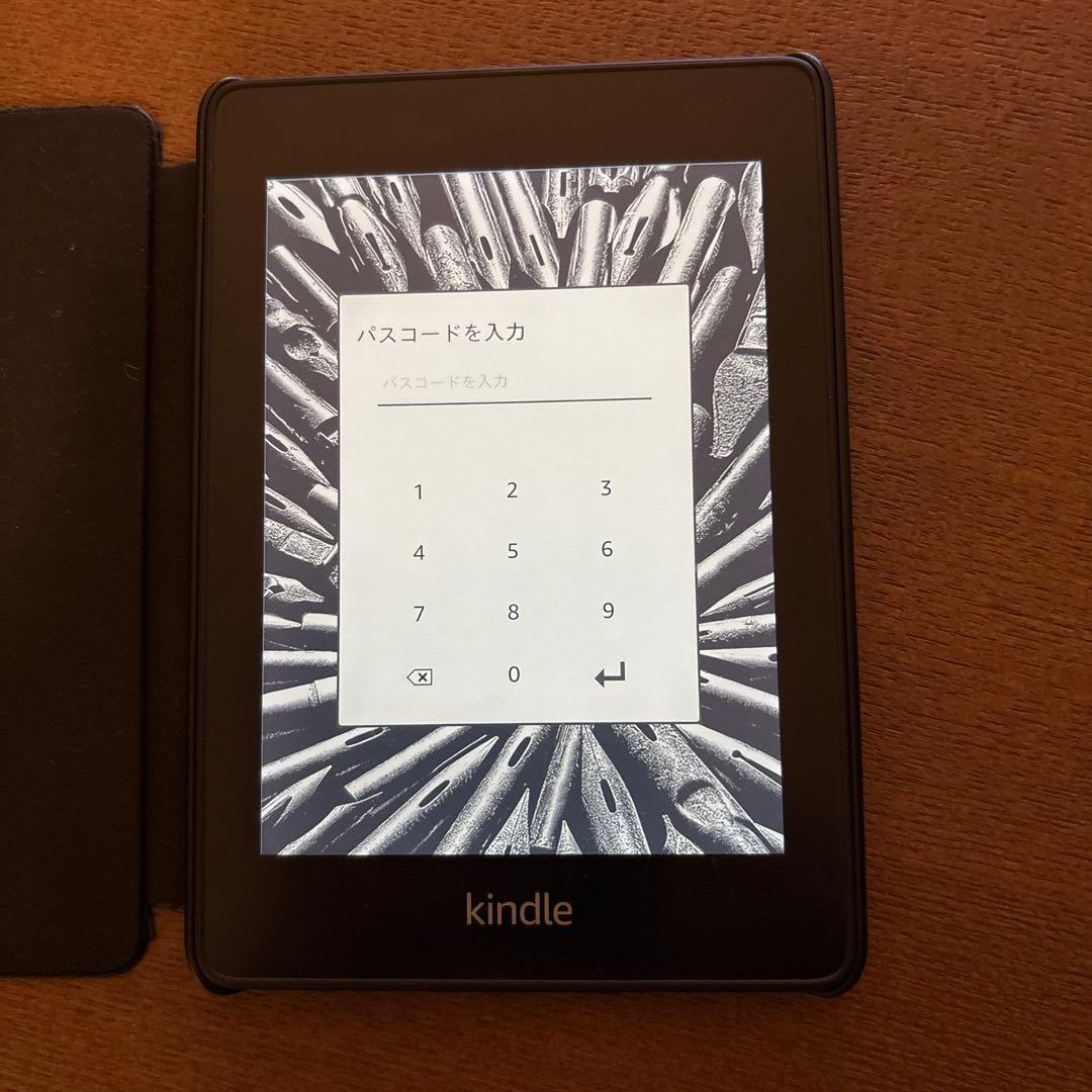 Kindle Paperwhite 第10世代 32GB 広告なし 純正カバー付