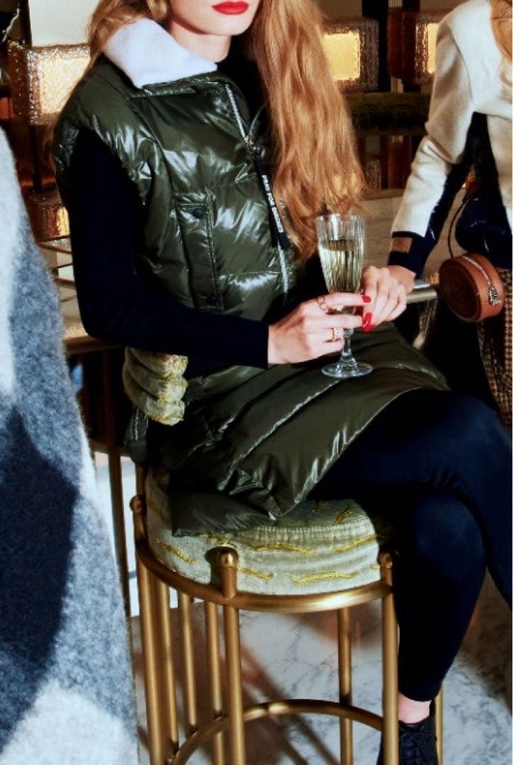 セール❣️G/FOREジーフォアレディースダウンショートベストsizeLカーキー