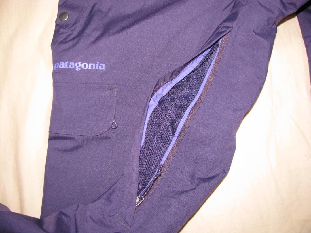 新品タグ付き Patagonia パタゴニア スノーパンツ S 高機能モデル