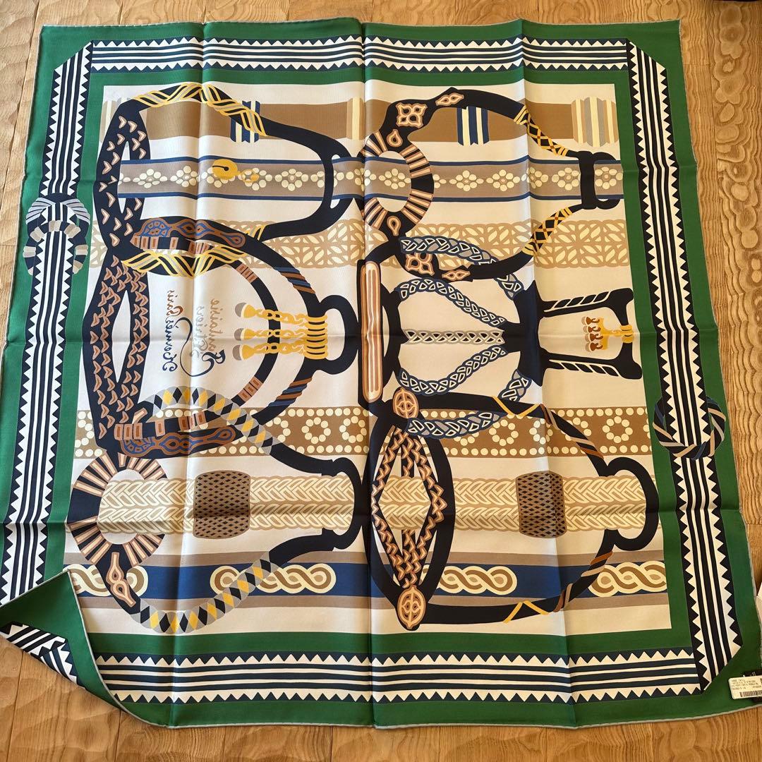 エルメス 鐙の幻想 シルクスカーフ Fantaisie d'Etriers 90