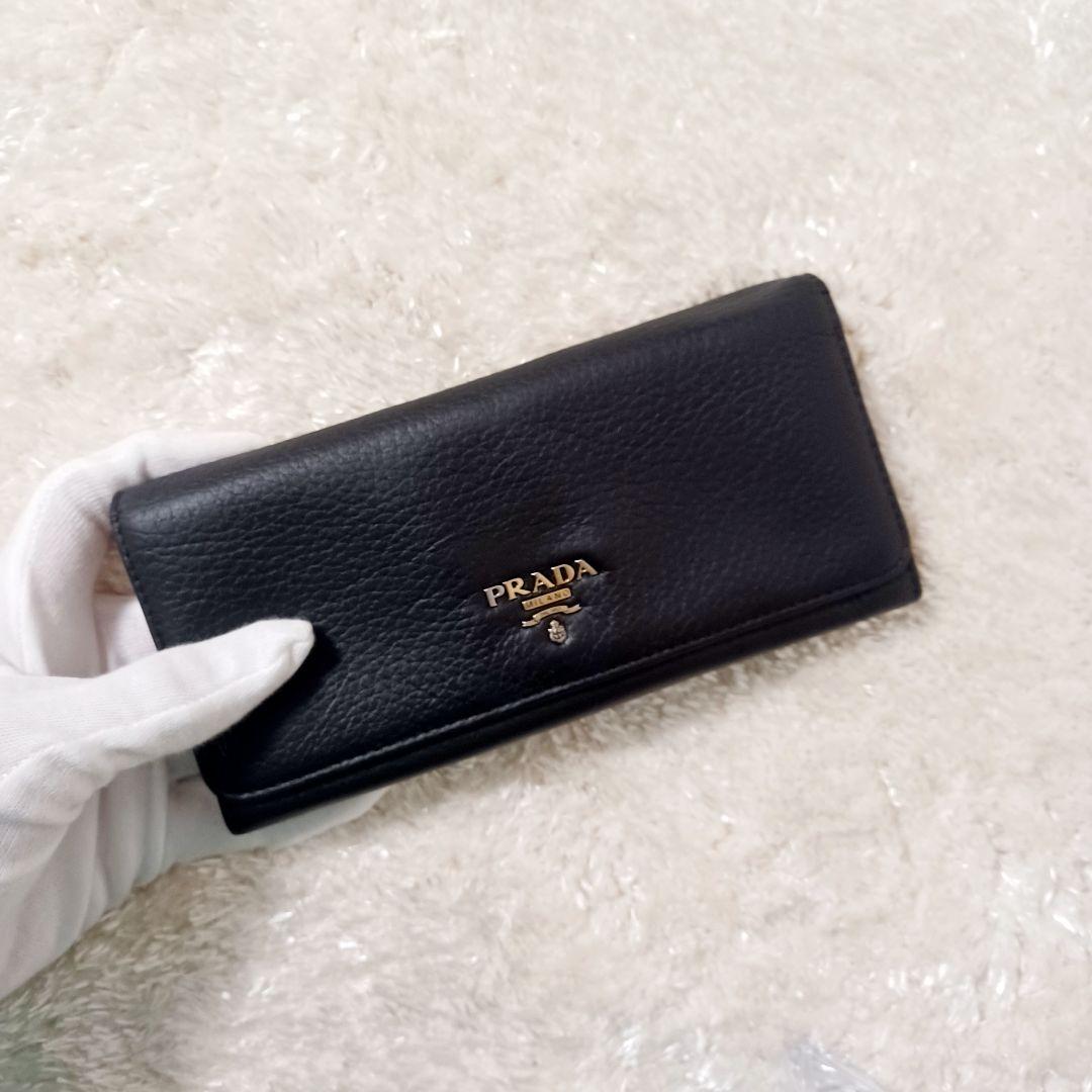 ✨ユリ　リリー✨　プラダ　PRADA　サフィアーノ　長財布　ブラック