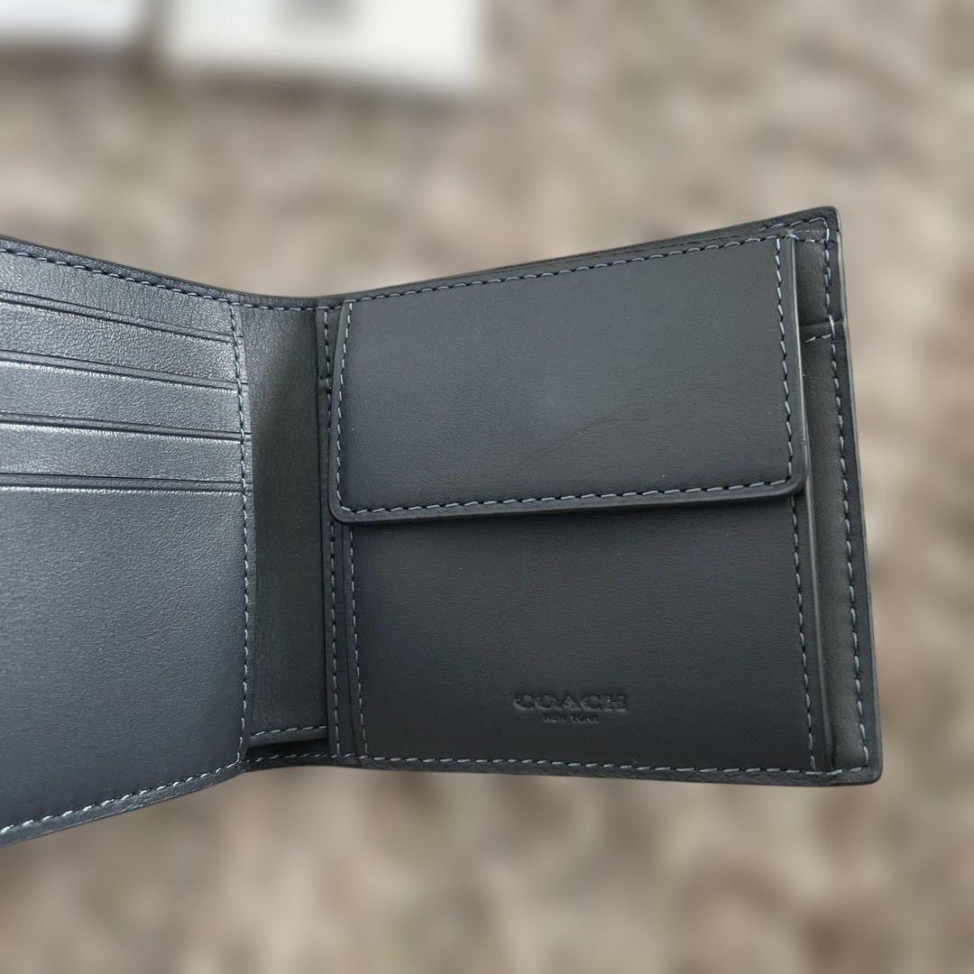 新品未使用　55,000円　COACH ミッドナイトネイビー 二つ折り財布