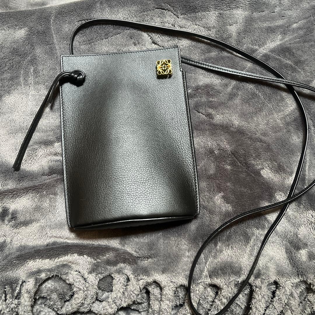 お値下げLOEWE ブラックレザー ショルダーバッグ