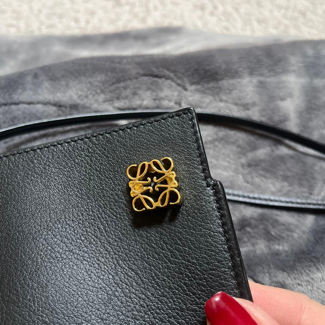 お値下げLOEWE ブラックレザー ショルダーバッグ