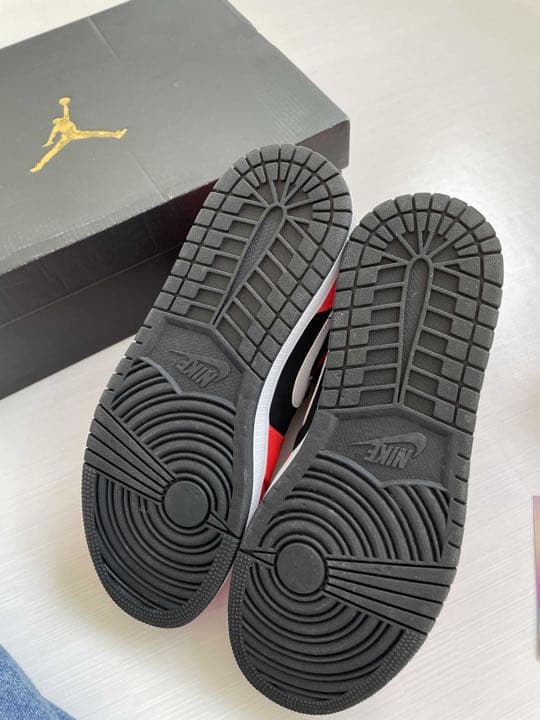 NIKE ナイキ エアジョーダン1 ミッド インフラレッド