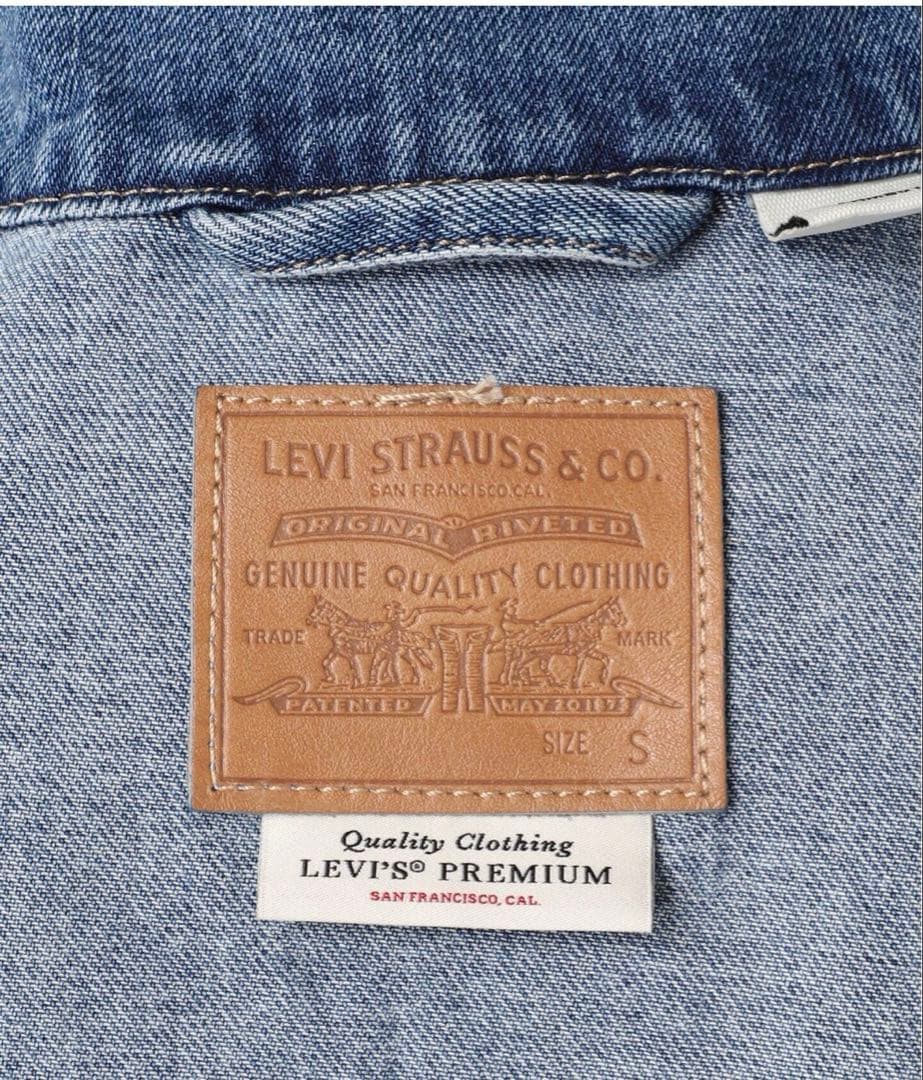 【新品同様美品】リーバイスXL WOMENS TRUCKER：デニムジャケット