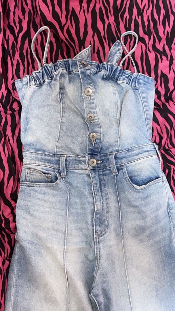 GYDA 大人気！ケミカルバックリボンデニムロンパース Mサイズ ICE