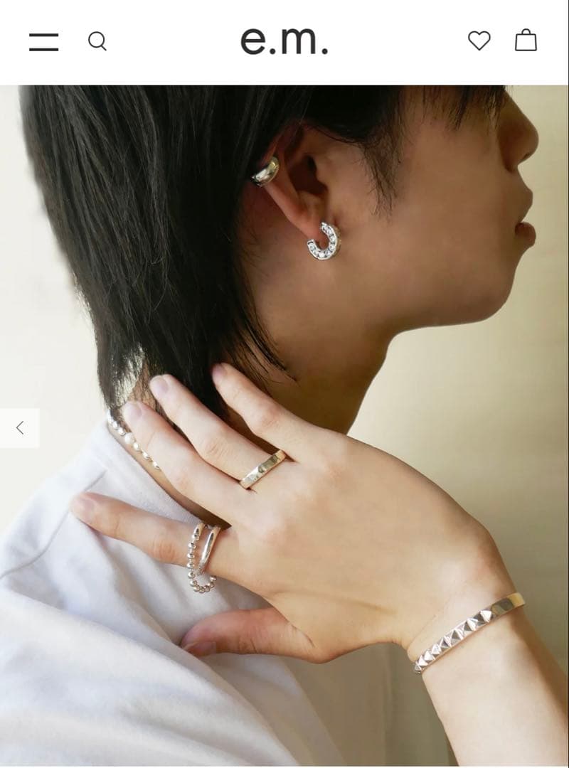 e.m. スタッズデザイン シルバーバングル