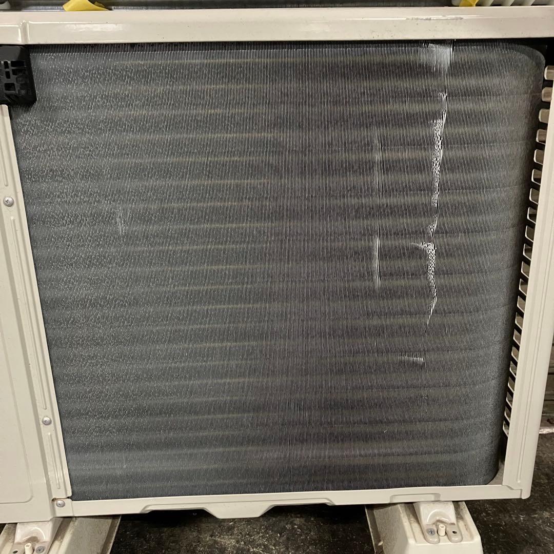 ▽ 送料込み FUJITSU ルームエアコン AS-C22J-W 2019年製