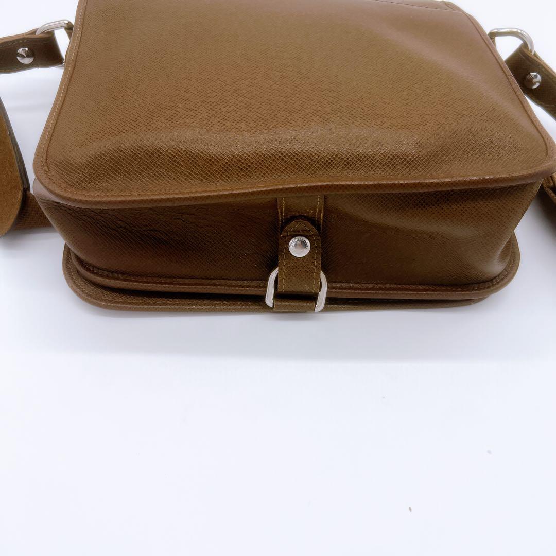 Louis Vuitton タイガーショルダーバッグ　ブラウン