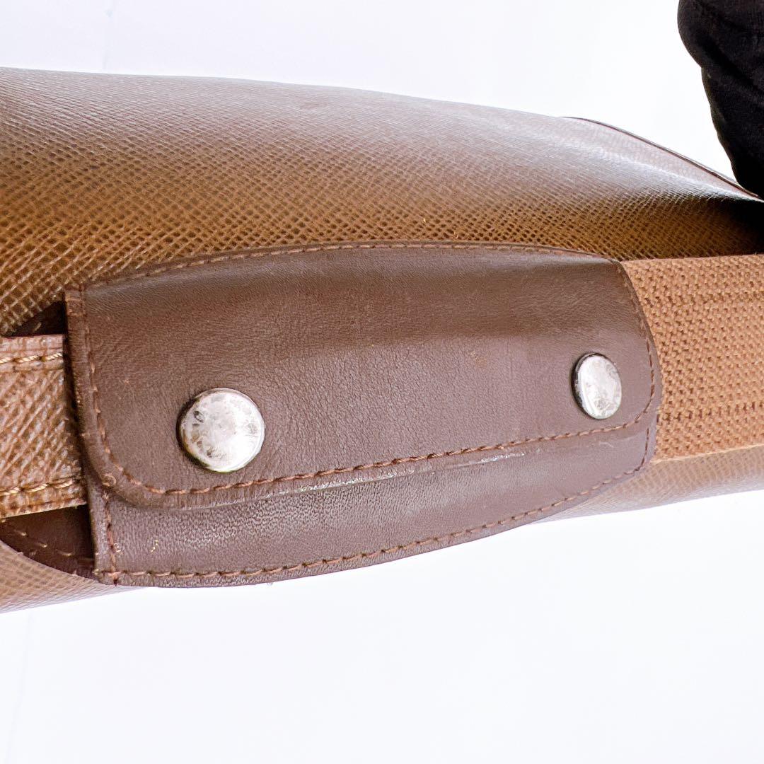 Louis Vuitton タイガーショルダーバッグ　ブラウン