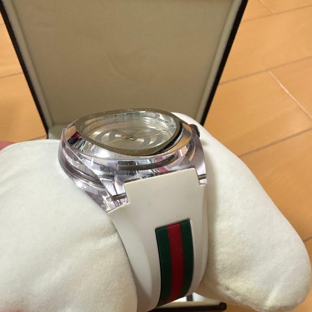 GUCCI 時計 ラバーベルト付き