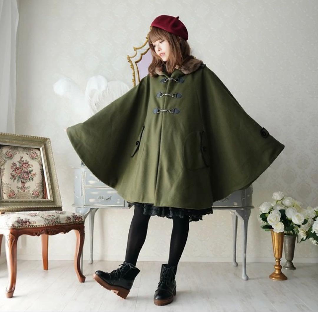 Favorite グリーンカラーのポンチョコート(1回着用/美品)