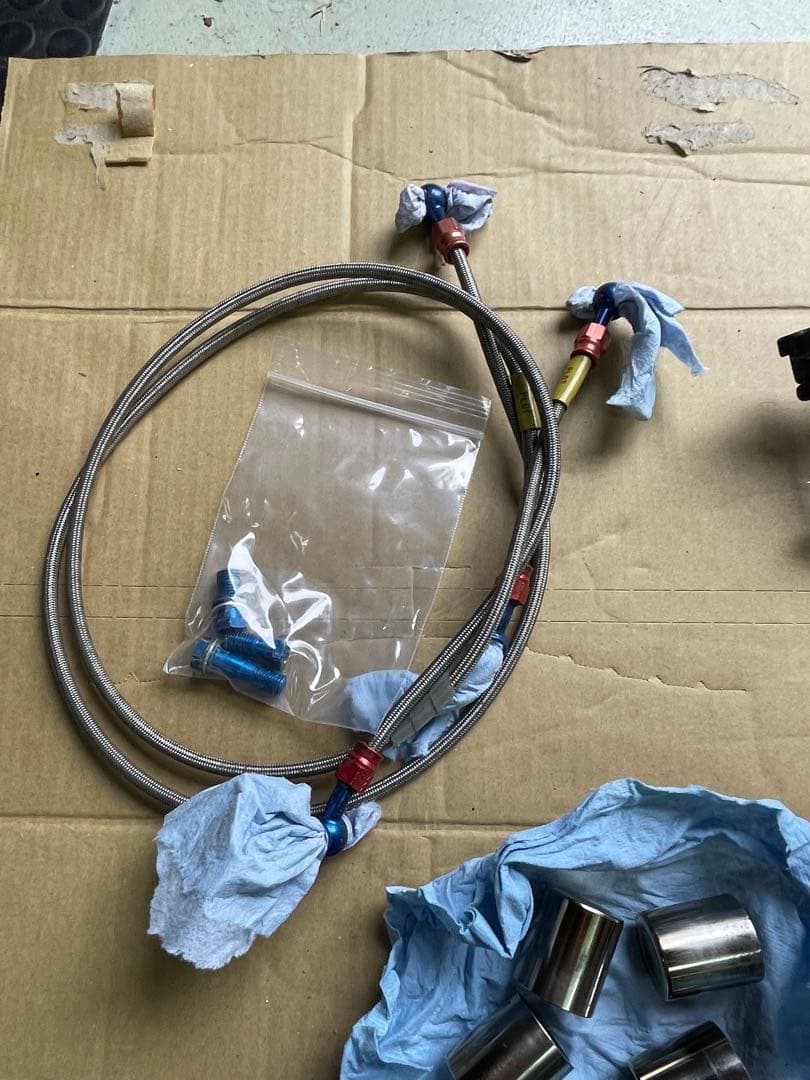 CB750FC ブレーキキャリパー、サポート、