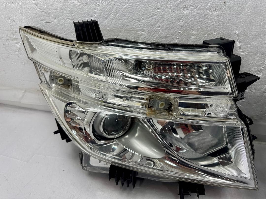 日産 エルグランド E52前期 左右セット ヘッドライト 100-23009