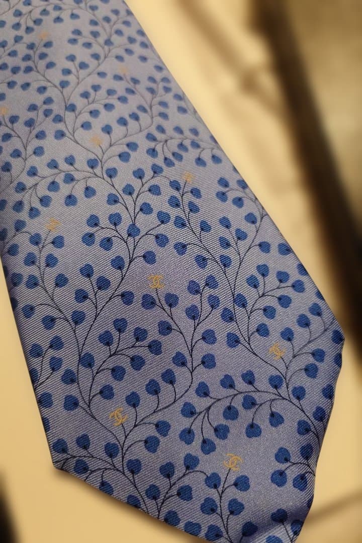 値下　新品未使用　CHANEL 青 花柄 ネクタイ