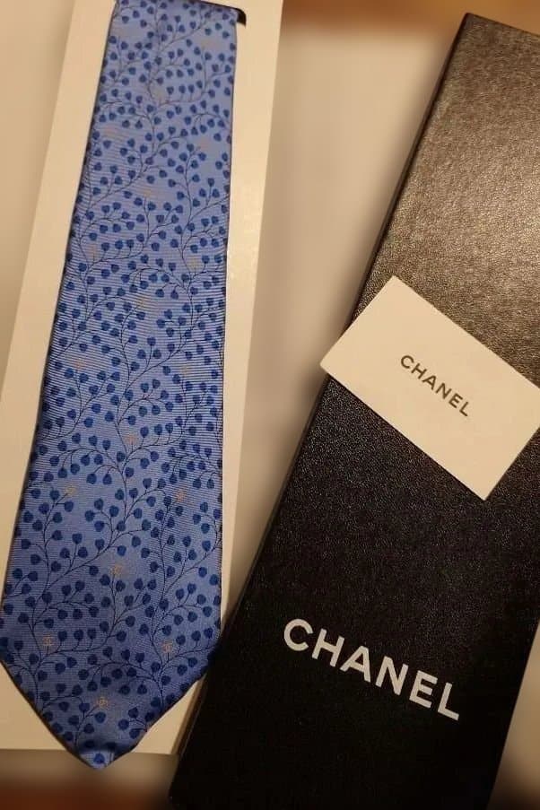 値下　新品未使用　CHANEL 青 花柄 ネクタイ