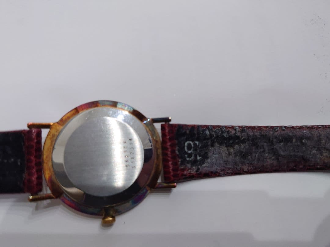 ユニバーサルジュネーブ手巻腕時計