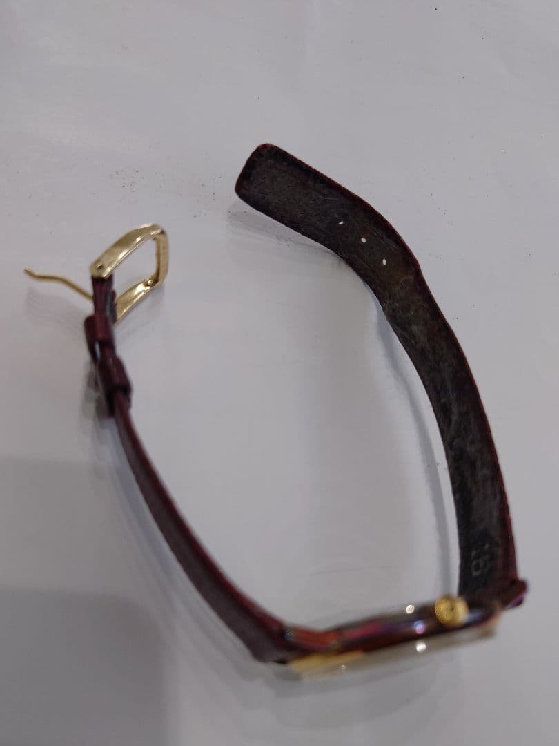 ユニバーサルジュネーブ手巻腕時計