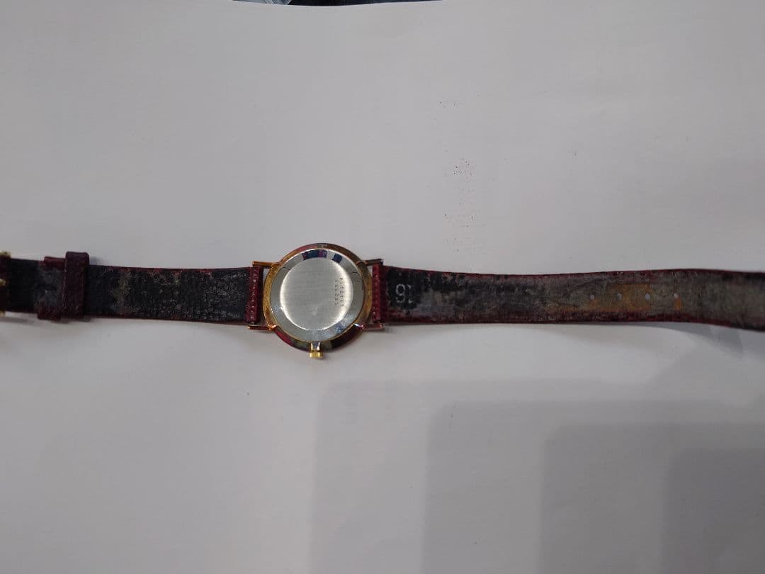 ユニバーサルジュネーブ手巻腕時計