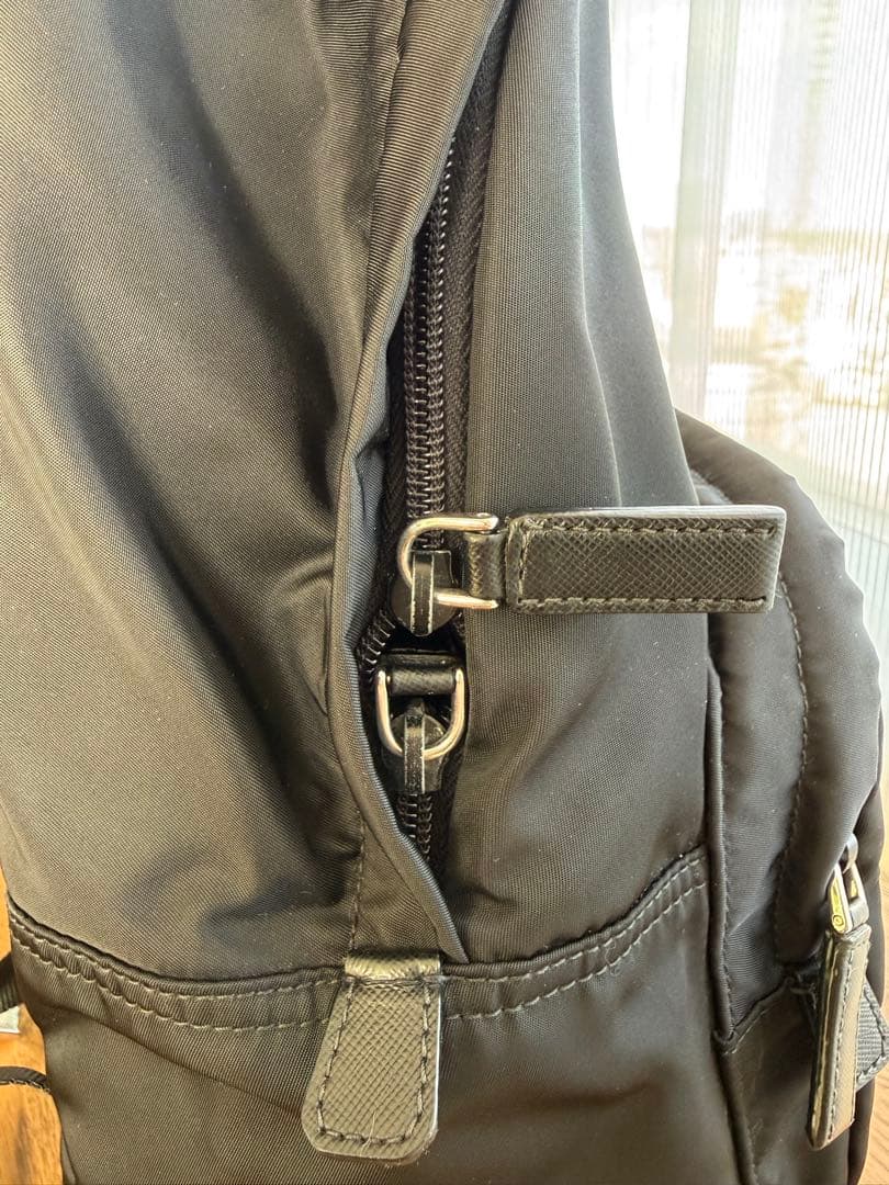 Momo PRADA ブラック ナイロン リュック