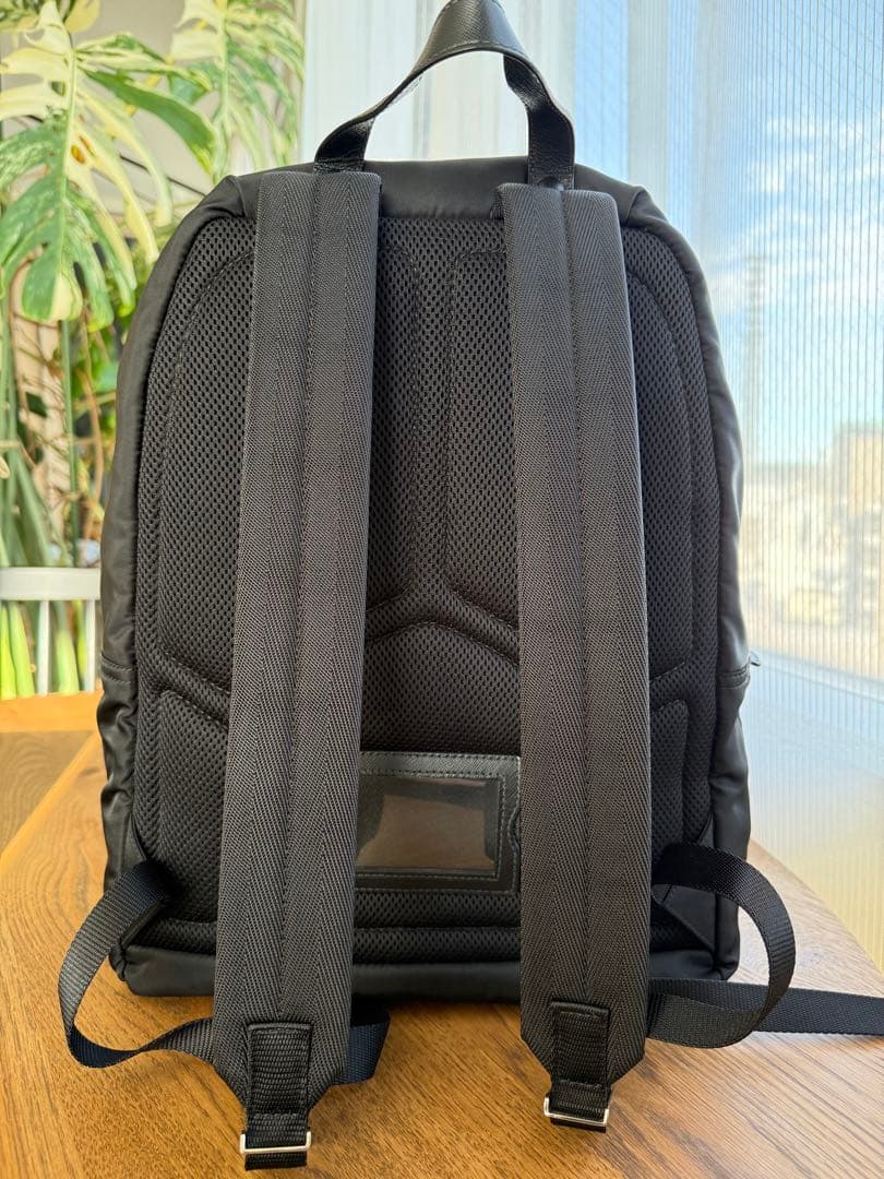 Momo PRADA ブラック ナイロン リュック