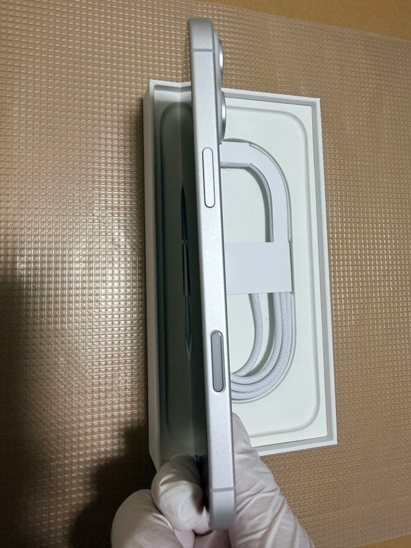 Apple iPhone 16plus 256GB ホワイト