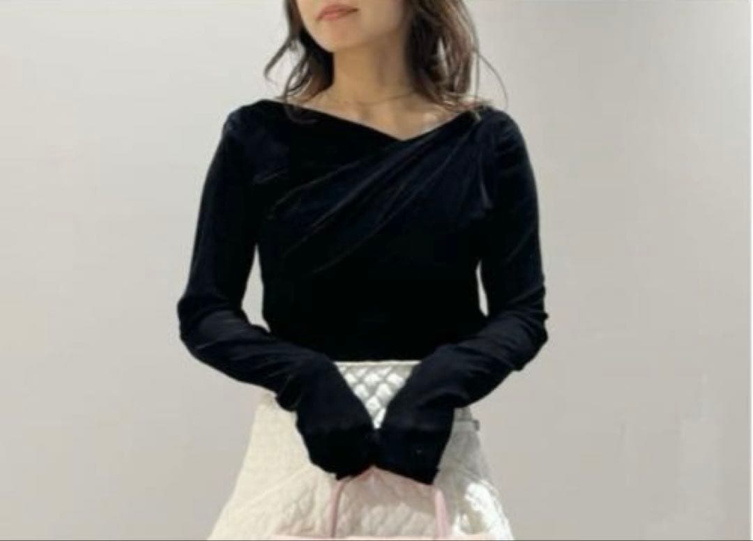 FRAY I.D アシメデコルテフロッキーチュールトップス　ブラック