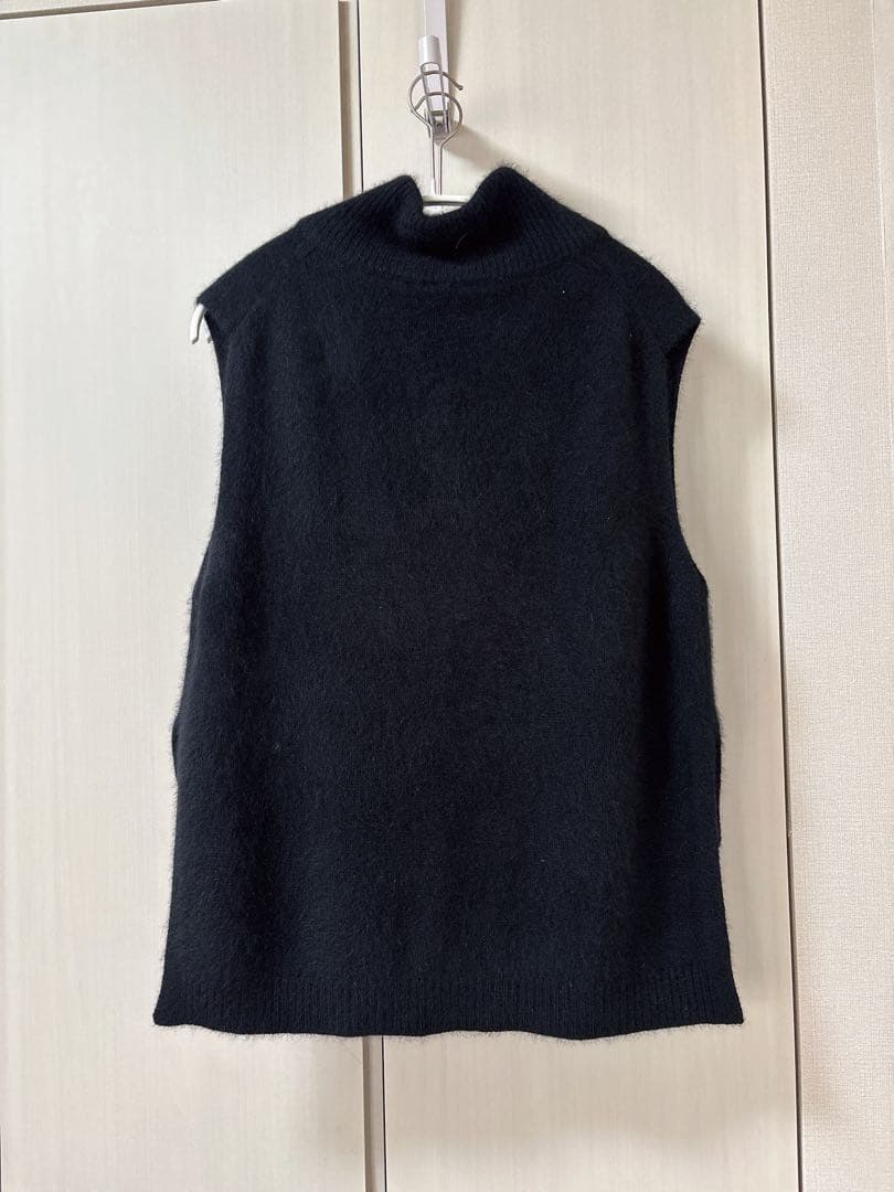 Arpege story アルページュストーリー ハーフジップFURベスト　黒