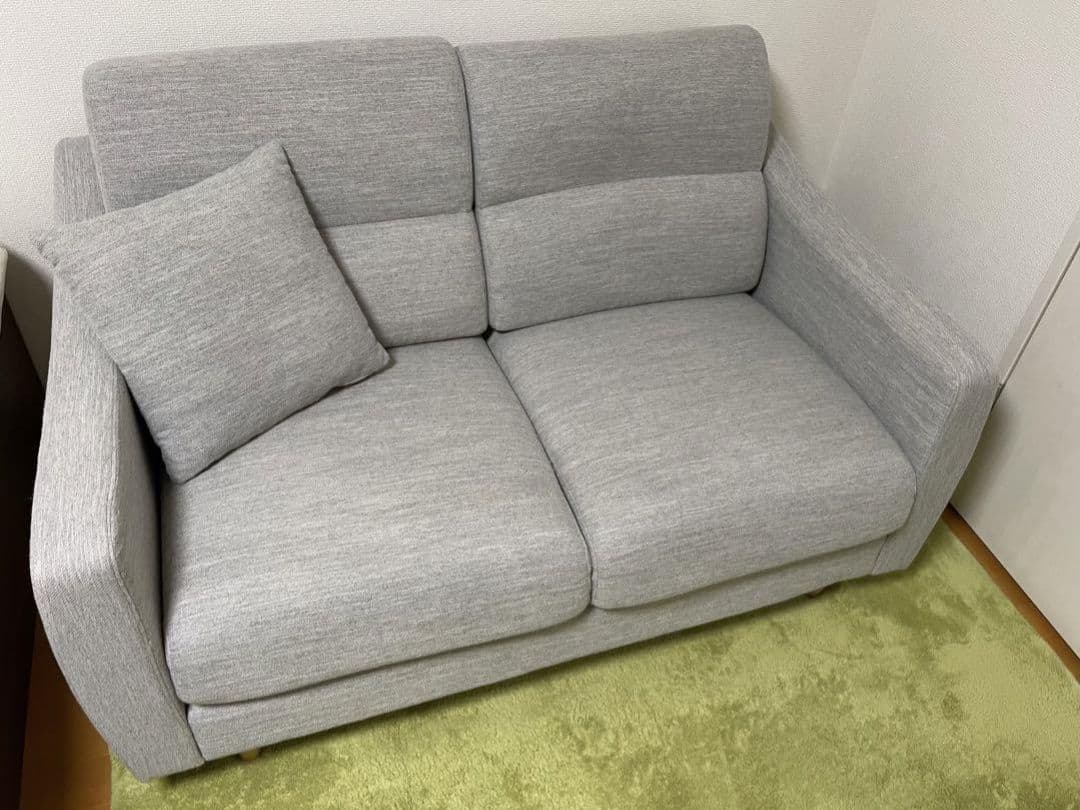 【ビオフェルミンさん専用】ニトリ　グレー 2人掛け　ソファ クッション付き