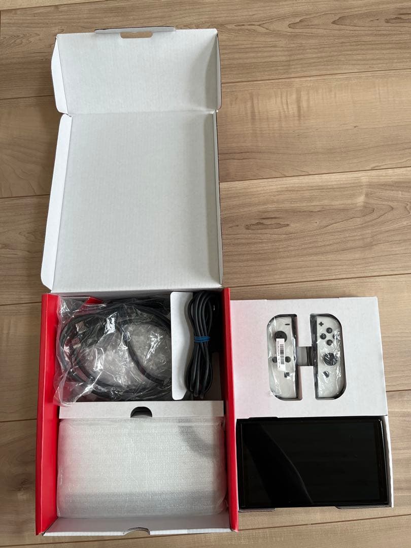 Nintendo Switch 有機ELモデル 本体　ホワイト