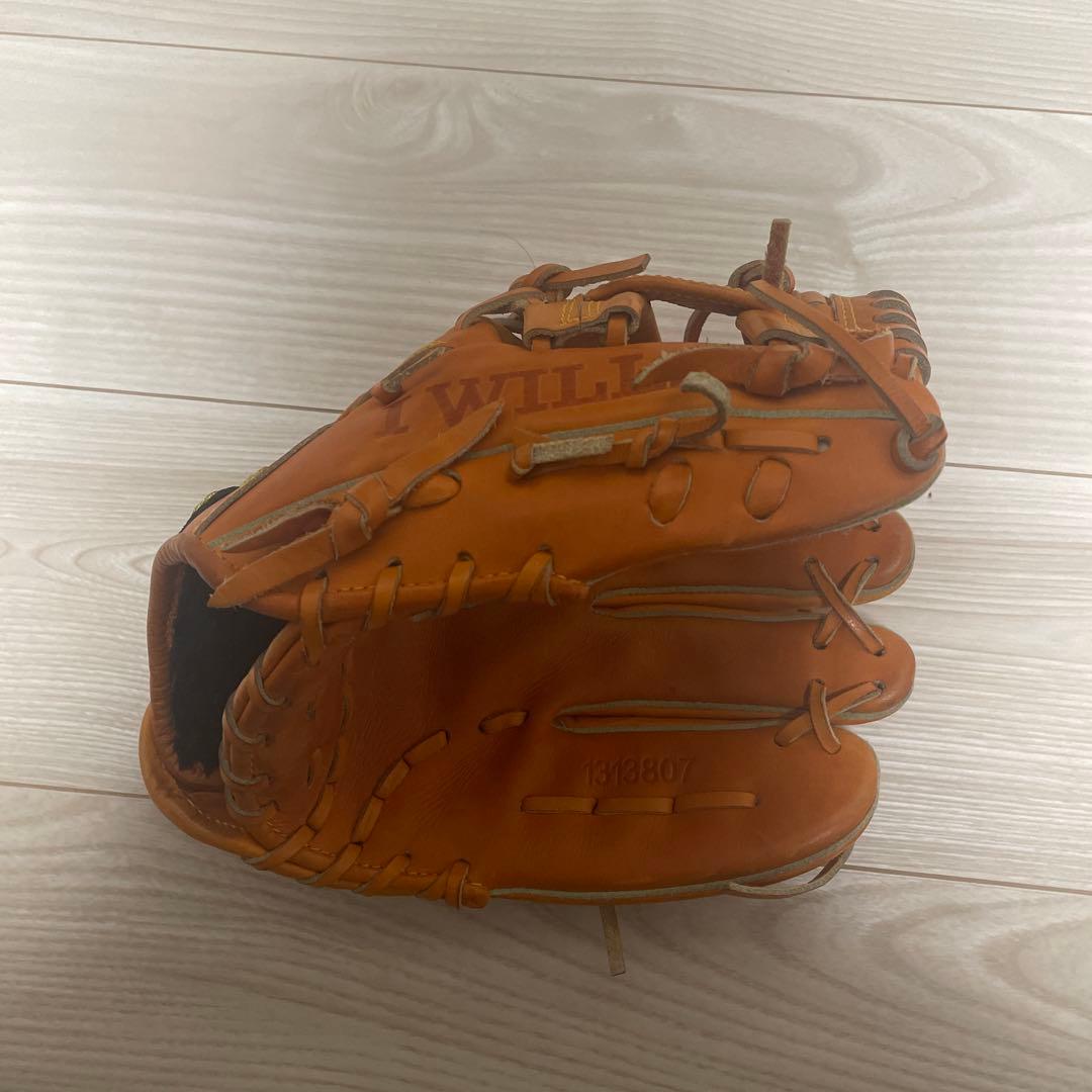 アンダーアーマー　オレンジ 野球グローブ 一般軟式内野手用