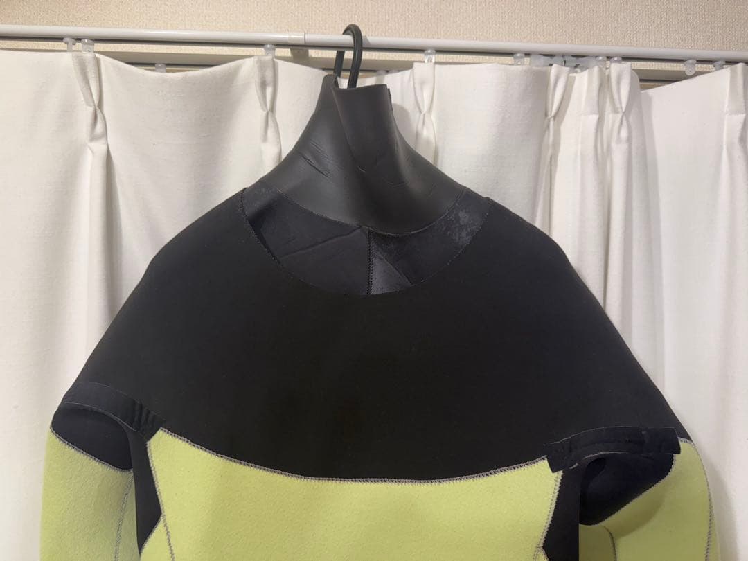 O'Neillセミドライウエットスーツ　ブラック