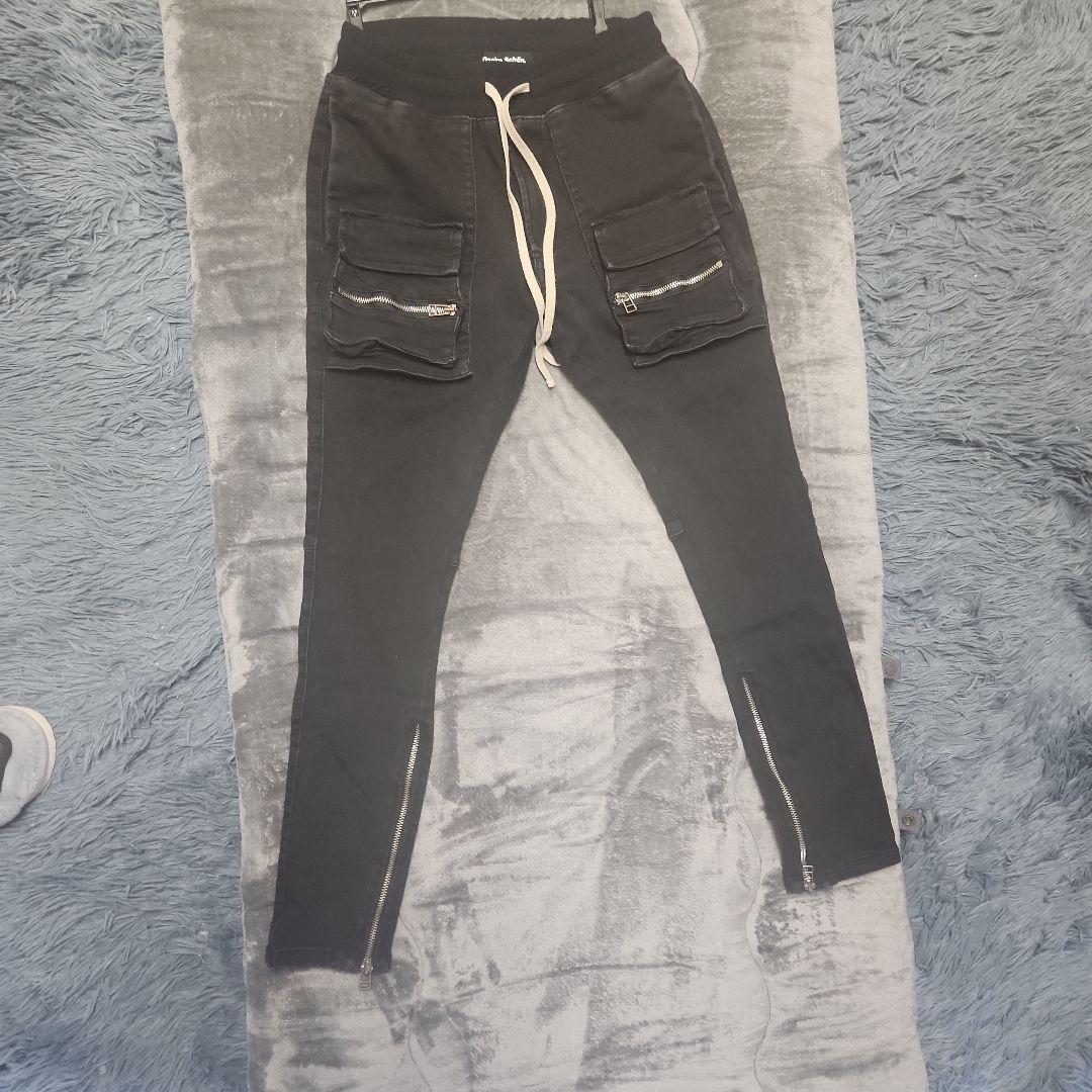 ダンケシェーン スキニーパンツ