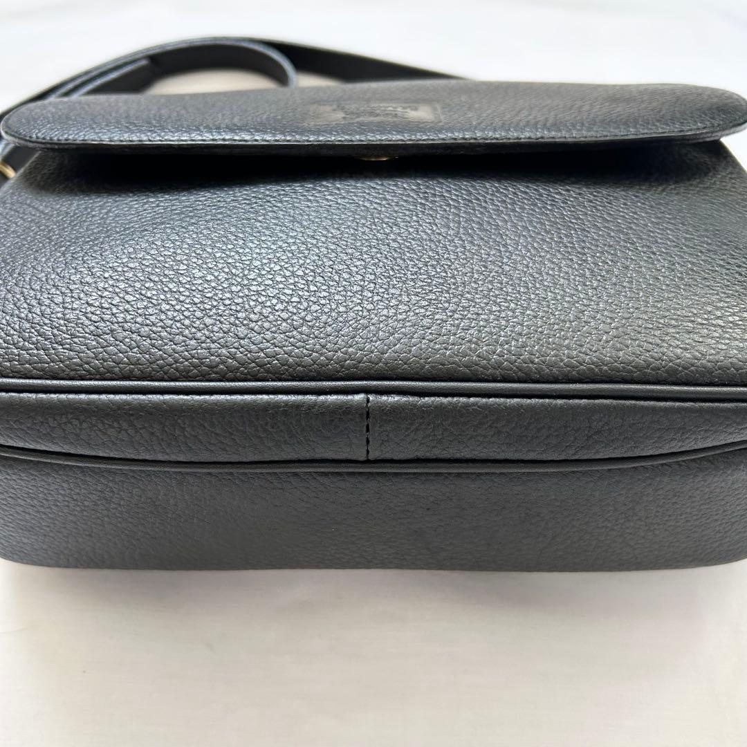 ■美品■BURBERRY ショルダーバッグ　クロスボディ　ブラック　レザー