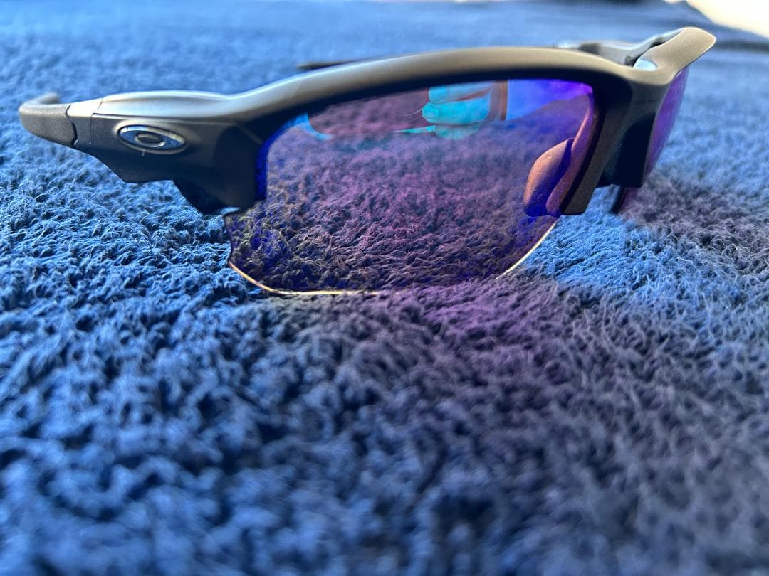Oakley サングラス ブラックフレーム ブルーレンズ