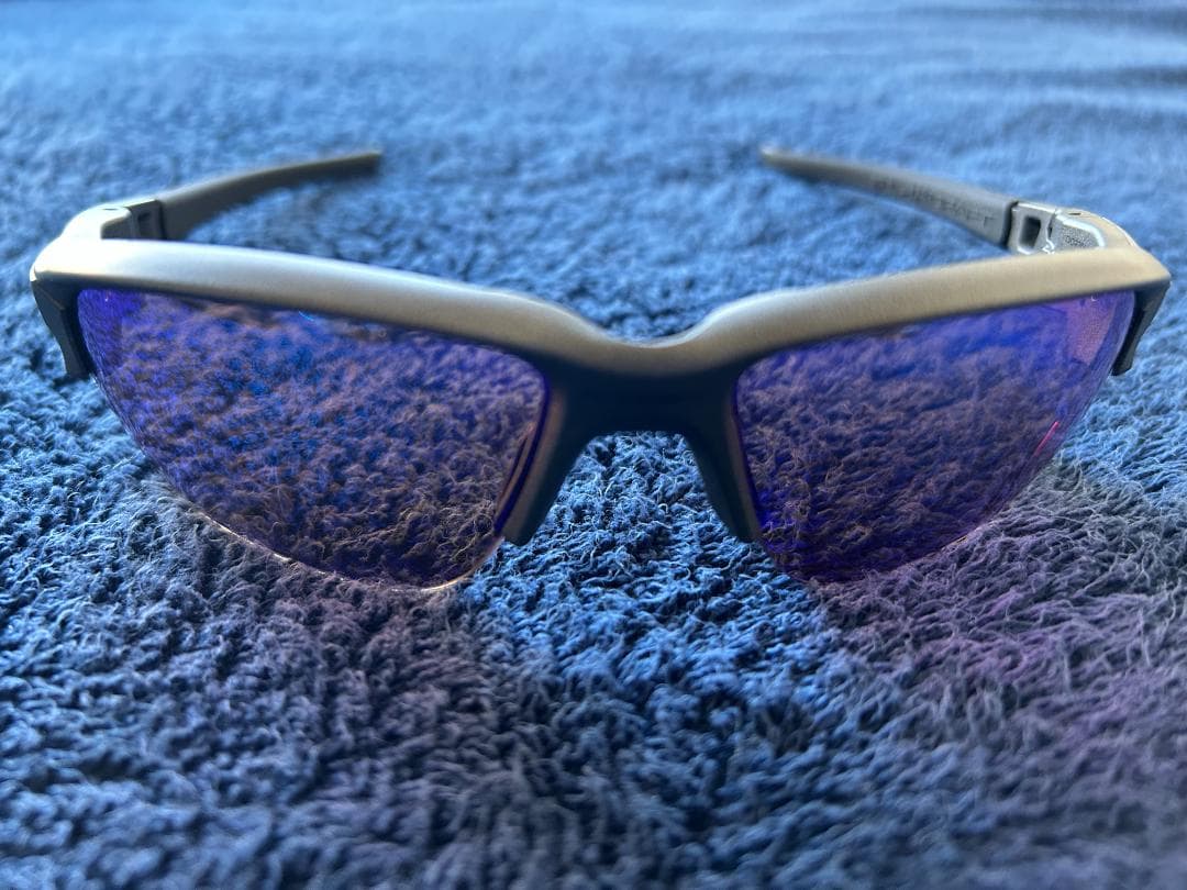 Oakley サングラス ブラックフレーム ブルーレンズ